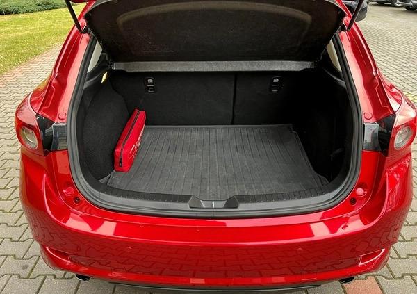 Mazda 3 cena 49900 przebieg: 221463, rok produkcji 2018 z Kłecko małe 667